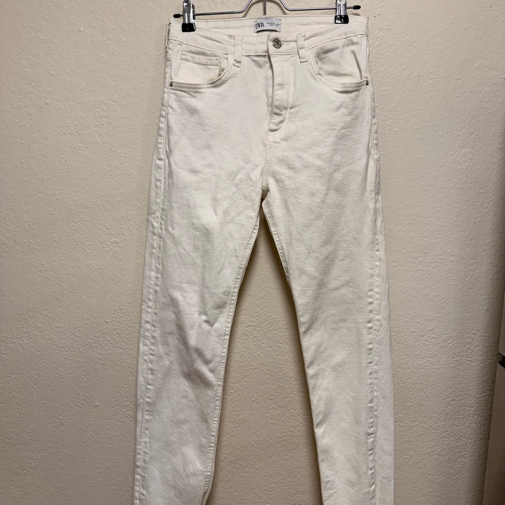 Zara Women's High Rise Off-White Jeans